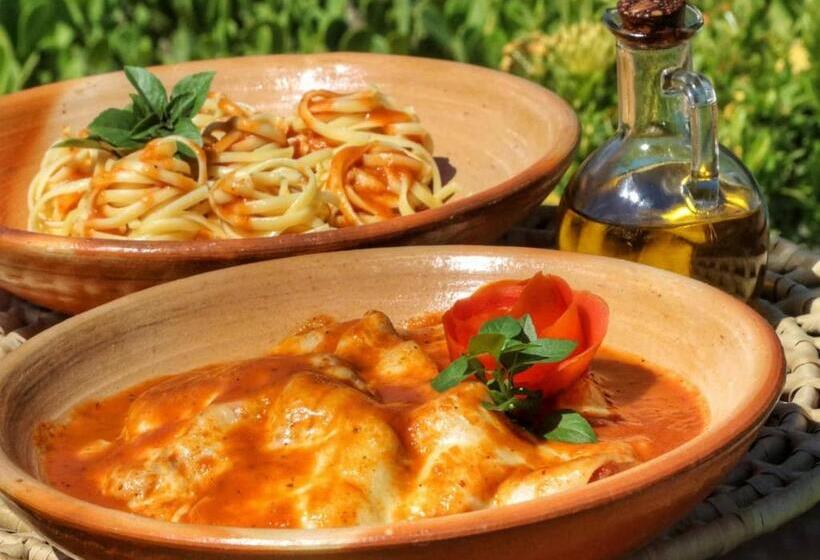 פנסיון Parada It