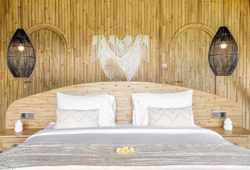 リゾートホテル Eco Six Bali