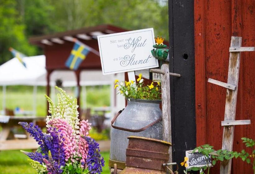 Bed and Breakfast Brådtom Slusscafé & Stugor