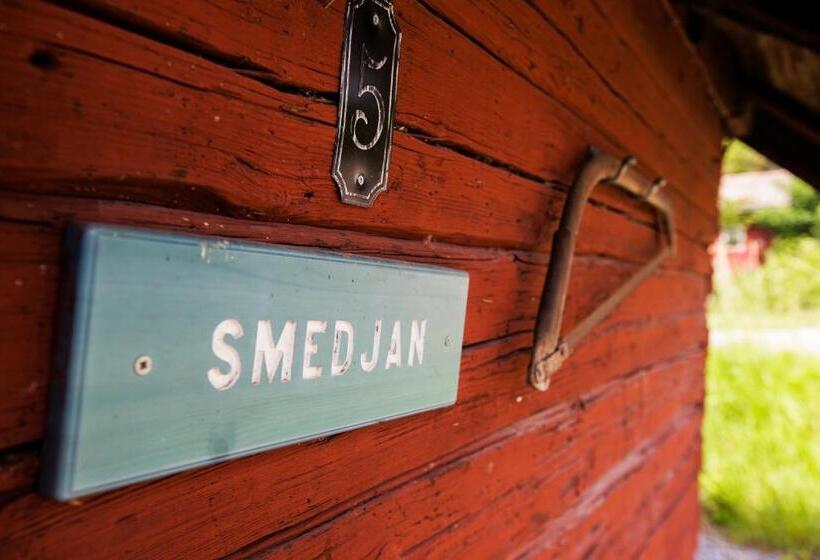 Bed and Breakfast Brådtom Slusscafé & Stugor