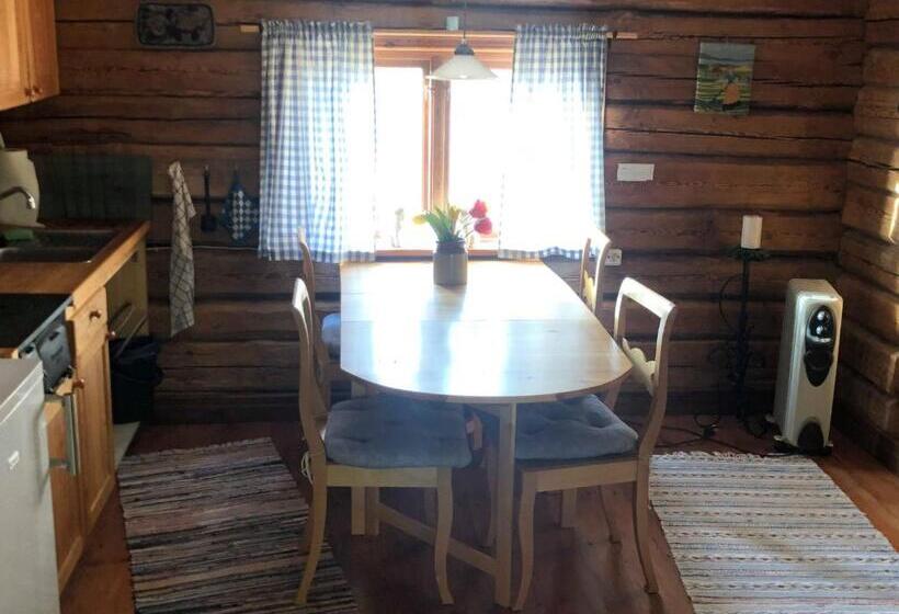 Bed and Breakfast Brådtom Slusscafé & Stugor