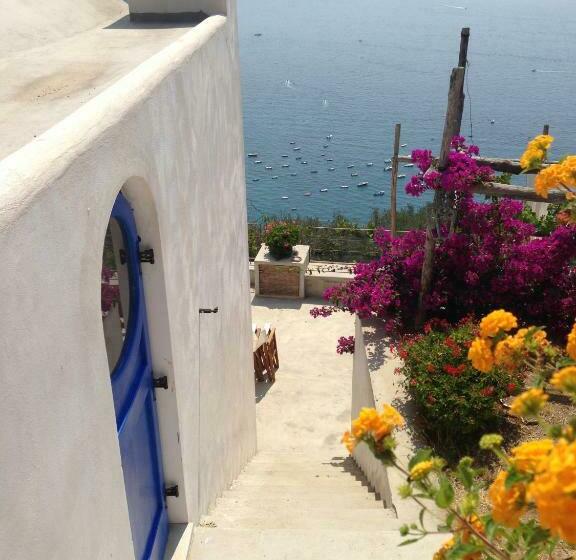 Bed and Breakfast La Santarella