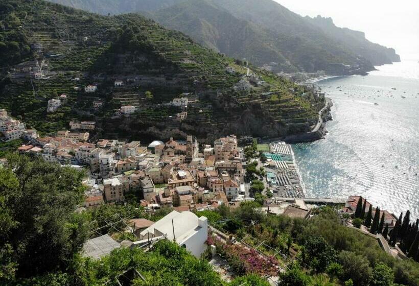 Bed and Breakfast La Santarella