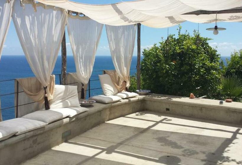 Bed and Breakfast La Santarella