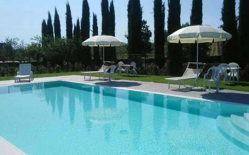 ホテル Agriturismo Barbarino