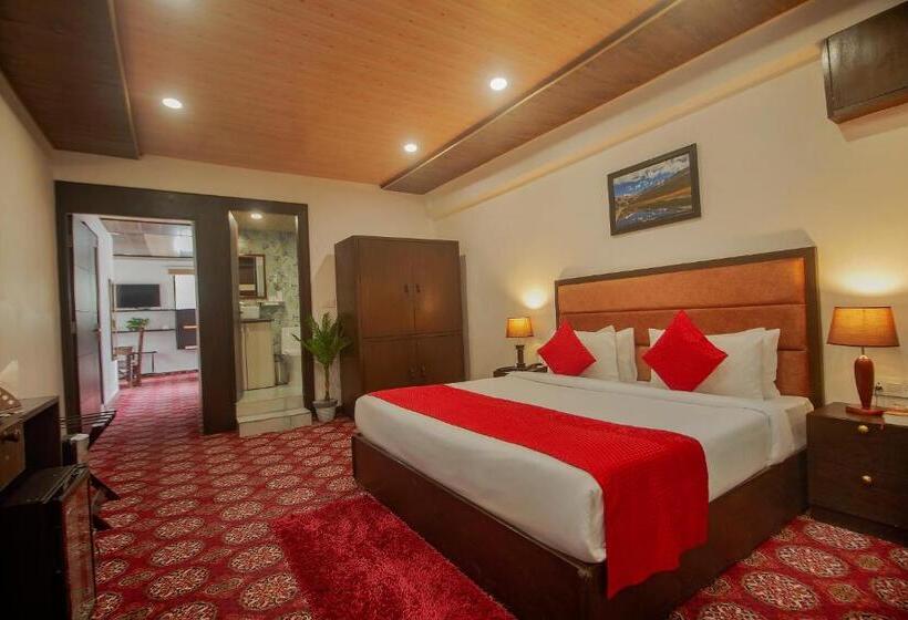 Отель Amritara The Avadh