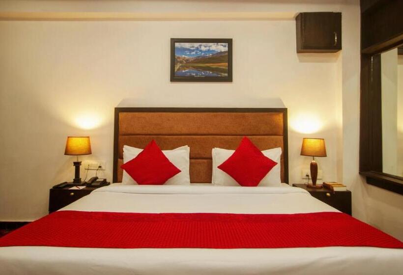 Отель Amritara The Avadh