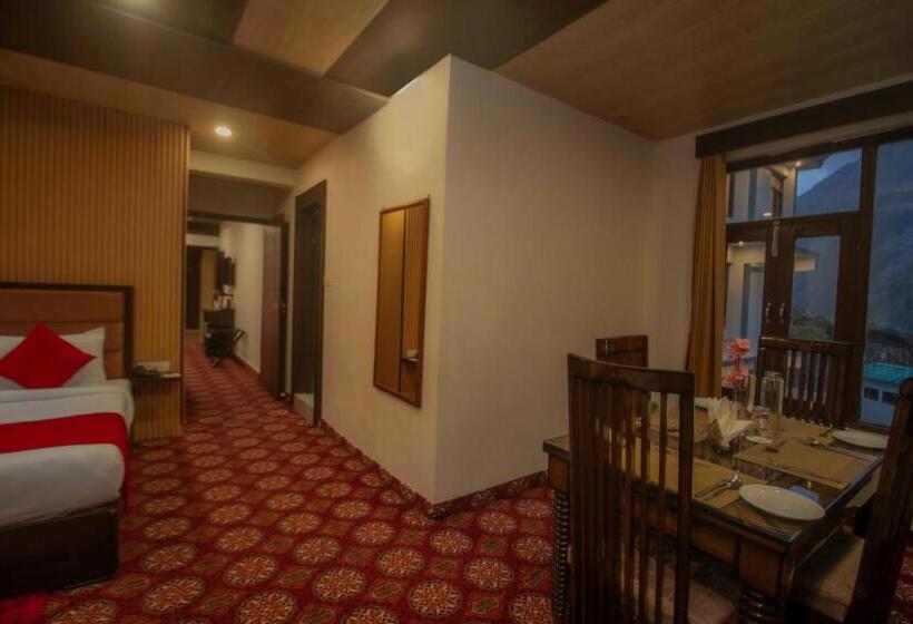 Отель Amritara The Avadh