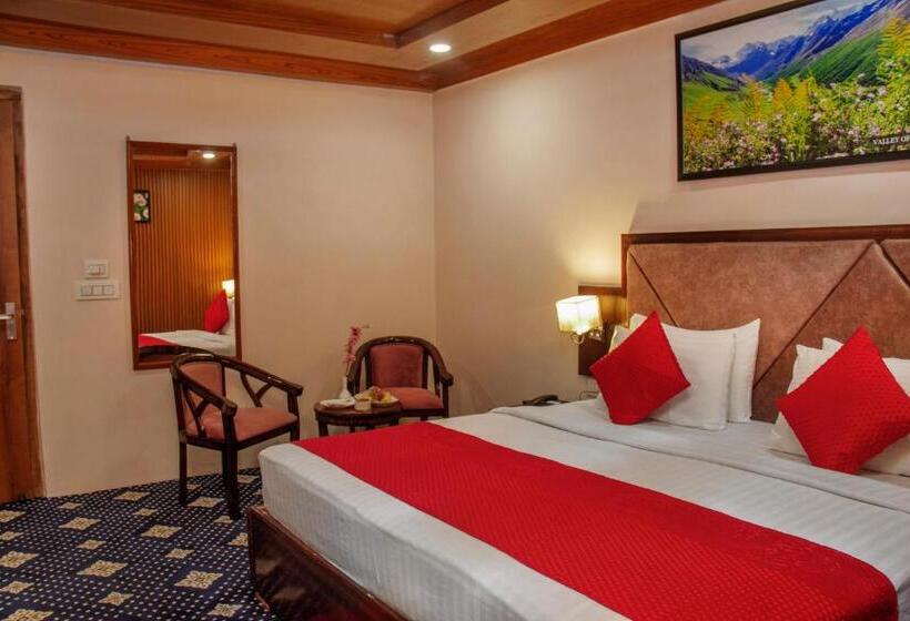 Отель Amritara The Avadh