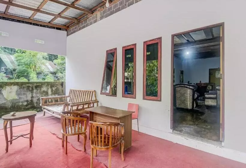 Hotelli Oyo 90924 Tarsius Homestay