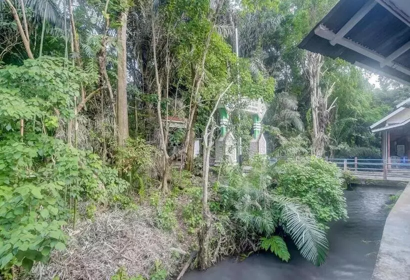 Hotelli Oyo 90924 Tarsius Homestay