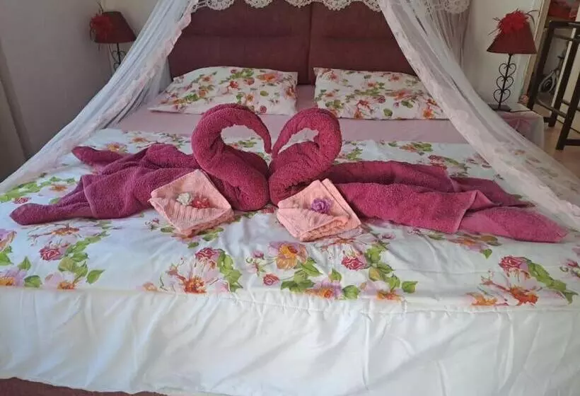 پانسیون Chambre D Hote Place Des Amoureux