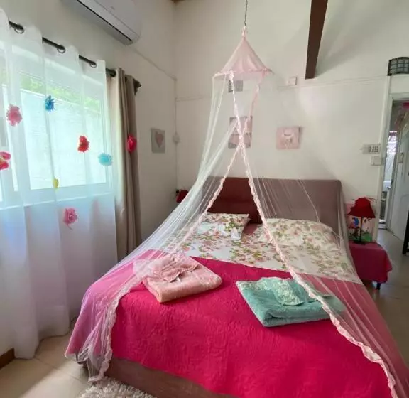 پانسیون Chambre D Hote Place Des Amoureux