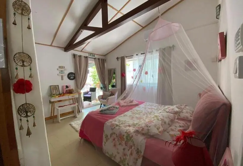 پانسیون Chambre D Hote Place Des Amoureux