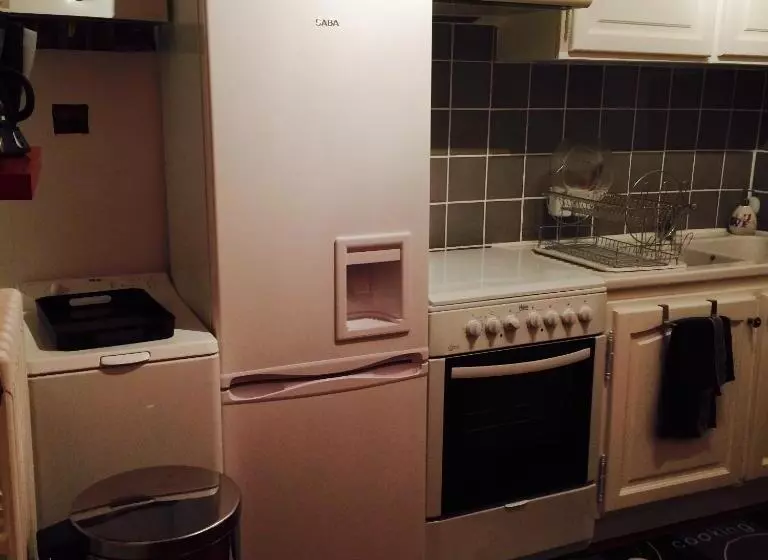 ペンション Chambres Dans Guest House Centre Ville