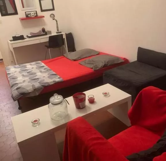 ペンション Chambres Dans Guest House Centre Ville