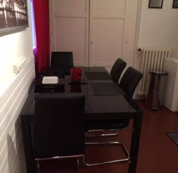 ペンション Chambres Dans Guest House Centre Ville