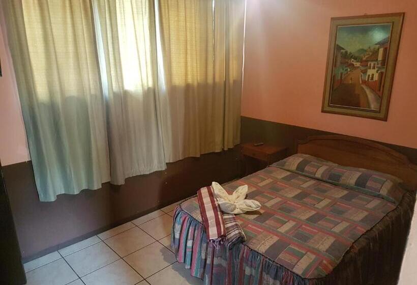 پانسیون Hostal Doña Mercedes