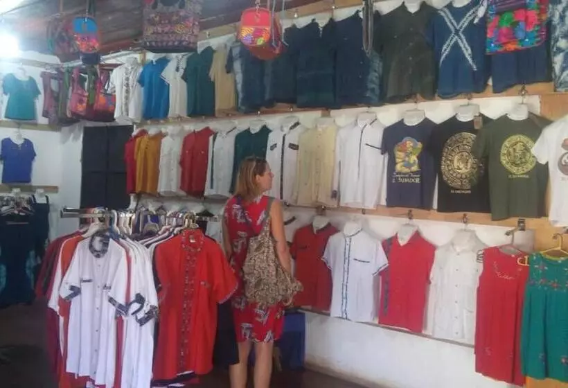 پانسیون Hostal Doña Mercedes