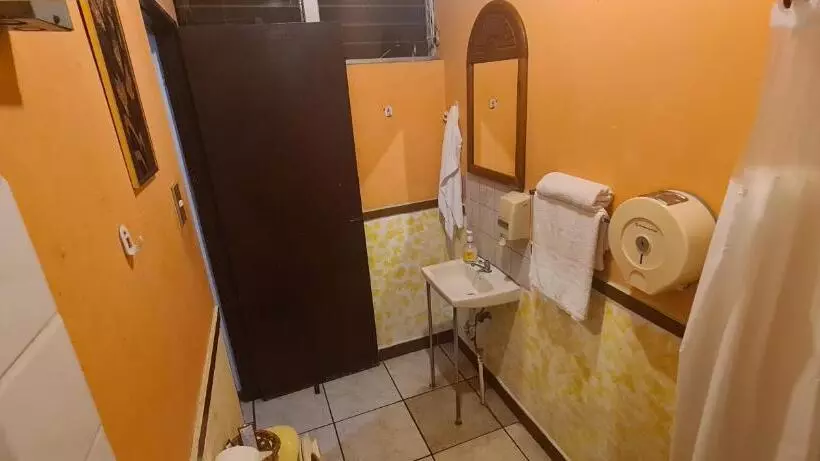 پانسیون Hostal Doña Mercedes