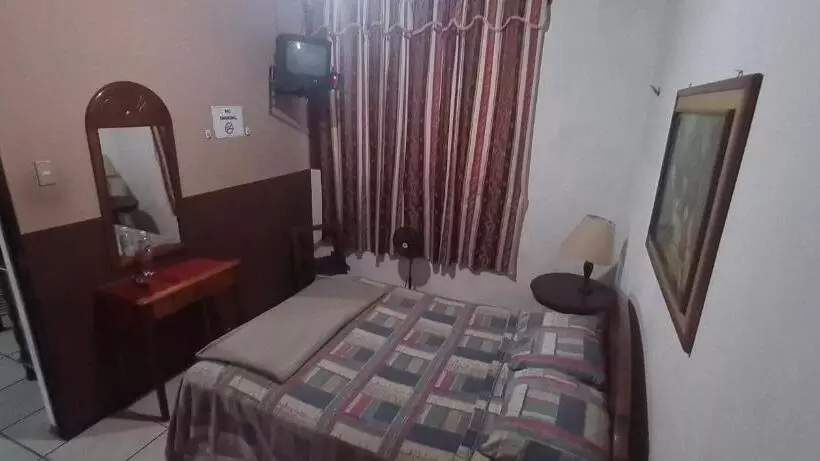 پانسیون Hostal Doña Mercedes