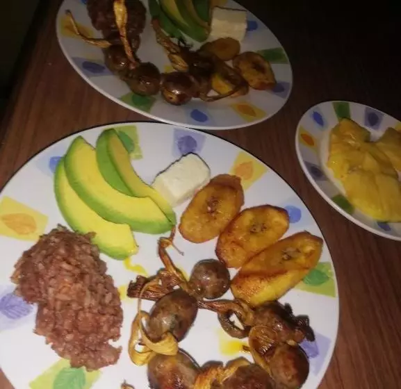 پانسیون Hostal Doña Mercedes