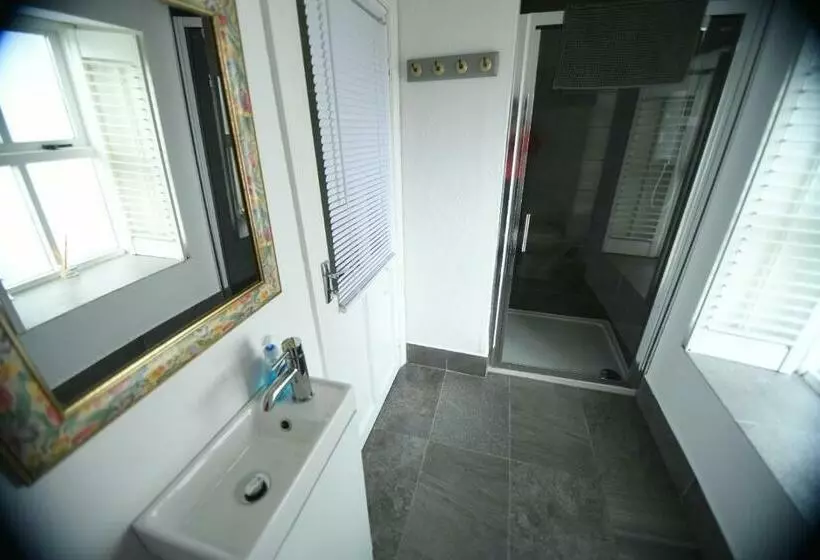 Majatalo The Old Cottage