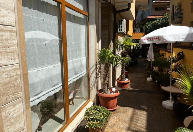 پانسیون Time Out