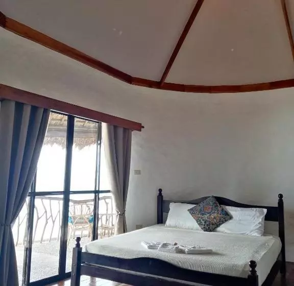 Villa Marmarine Beach Resort & Restaurant