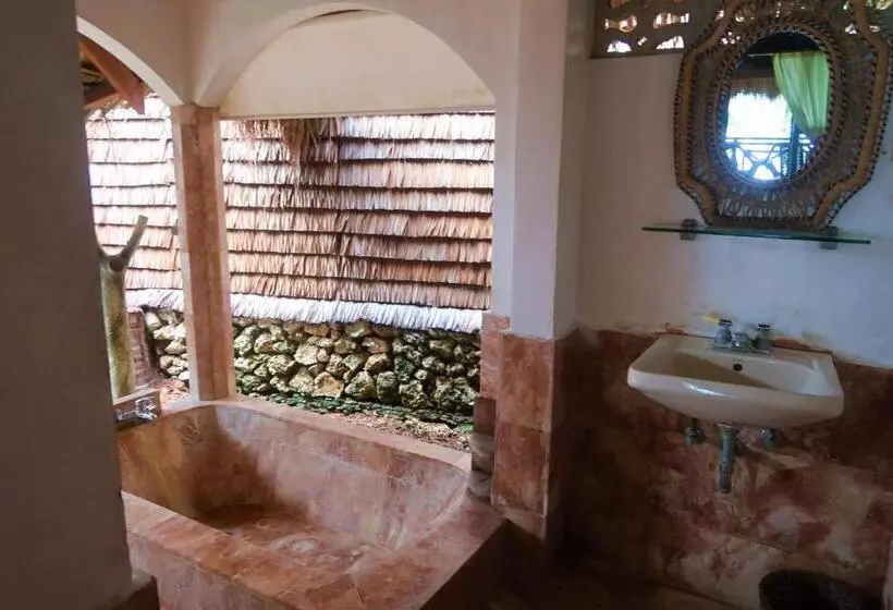 Villa Marmarine Beach Resort & Restaurant