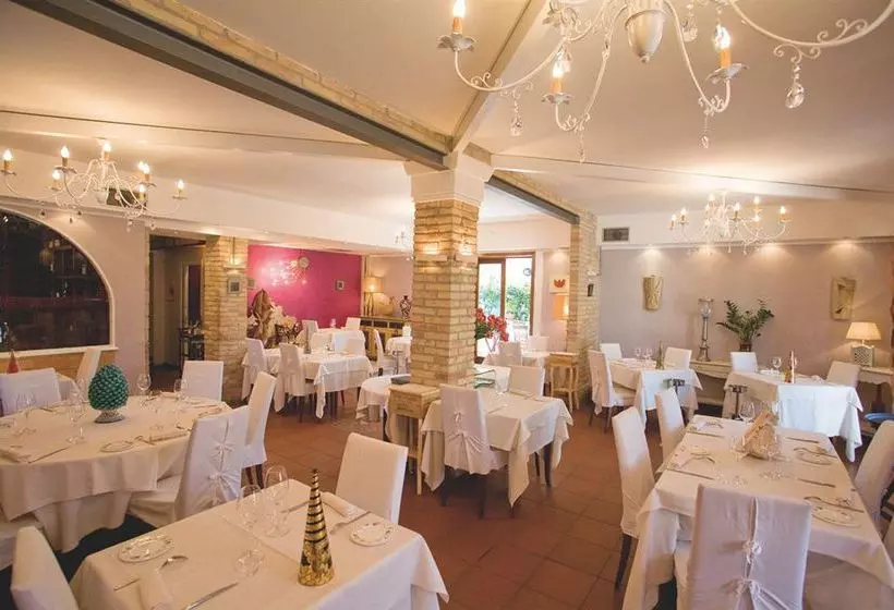 בית מלון כפרי L Albergo Al Porticciolo