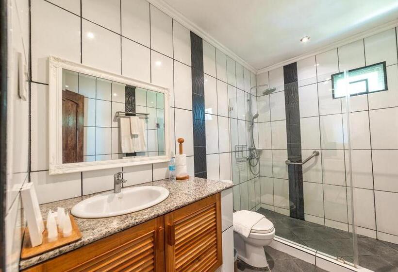 فندق Bohol Sea Resort