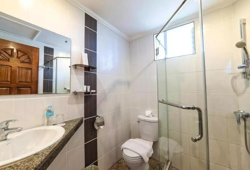 בית מלון כפרי Bohol Sea Resort