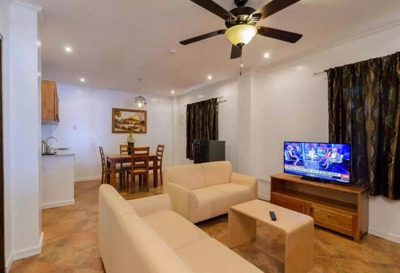 בית מלון כפרי Bohol Sea Resort