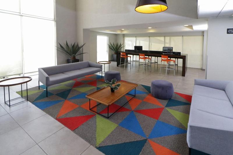 בית מלון כפרי City Express By Marriott Tijuana Insurgentes