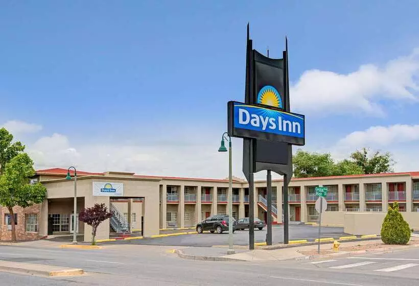 هتل Days Inn By Wyndham Albuquerque Downtown