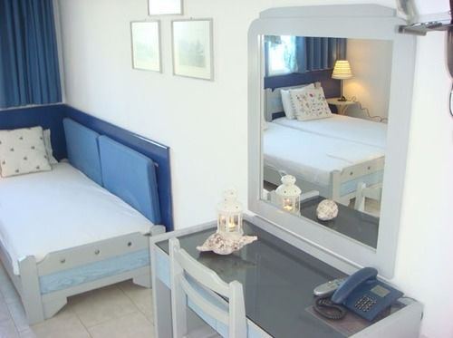 Отель Faros Apartments