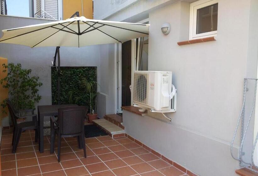 فندق Lewisrooms Domo