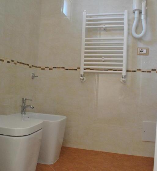 فندق Lewisrooms Domo