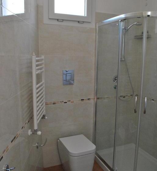 فندق Lewisrooms Domo