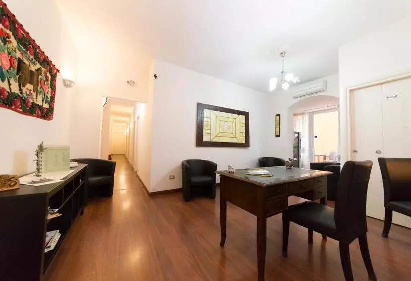 酒店 Lewisrooms Domo