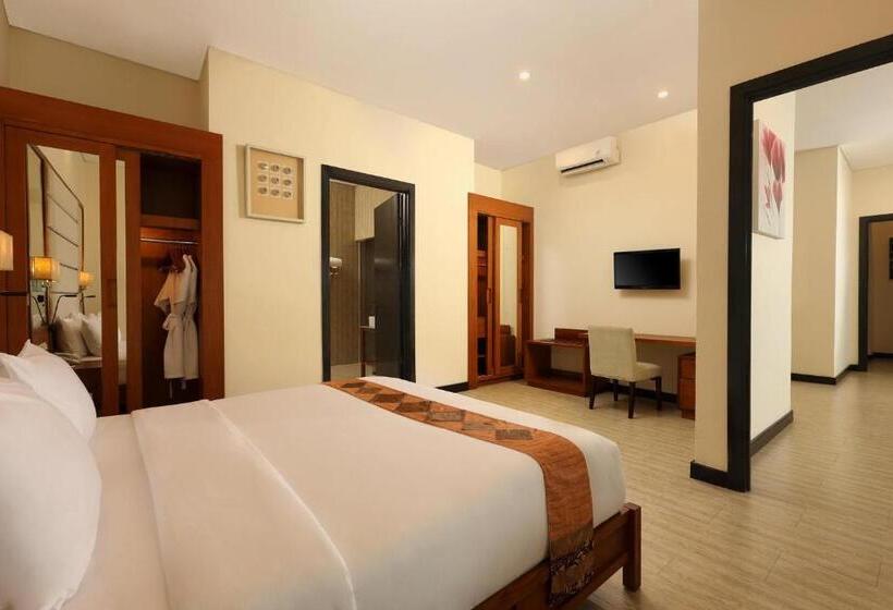 Отель Lv8 Resort