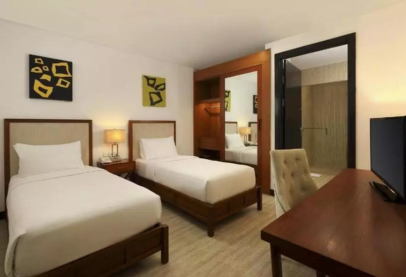 Szálloda Lv8 Resort