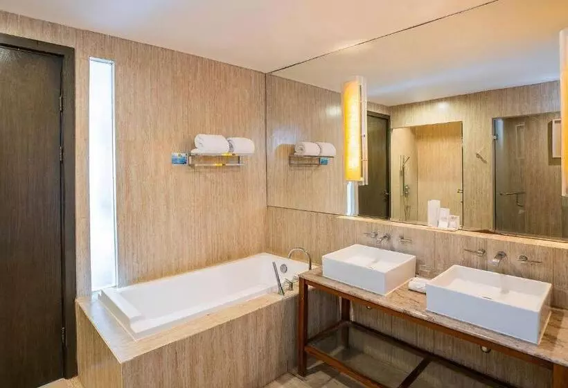 Szálloda Lv8 Resort