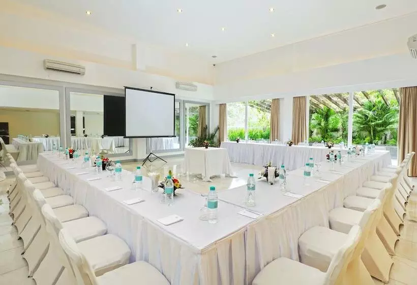 Szálloda Lv8 Resort