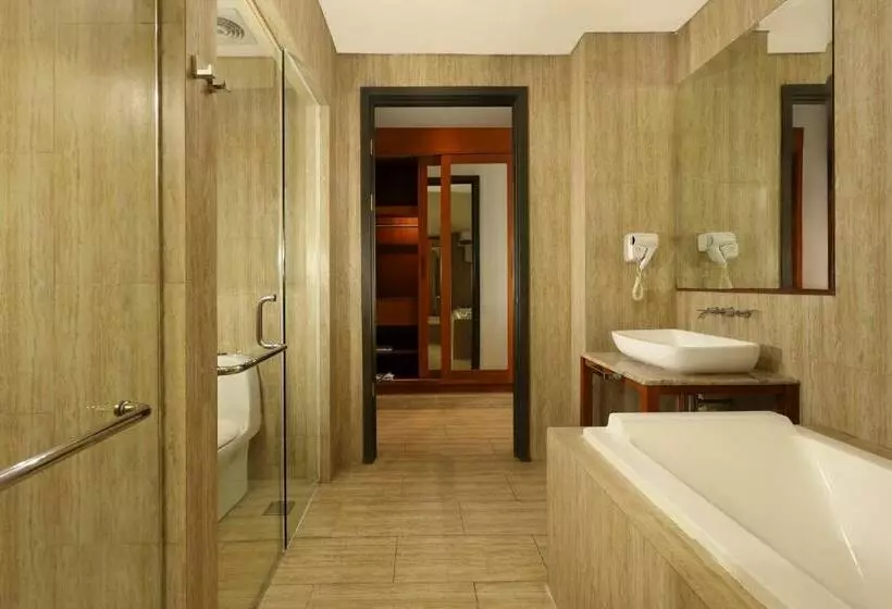 Szálloda Lv8 Resort