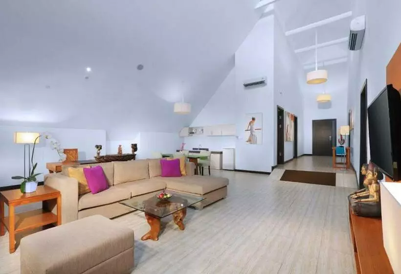 Szálloda Lv8 Resort