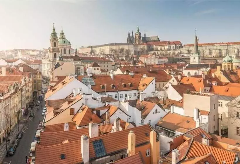 هتل Mostecka 12 Residence