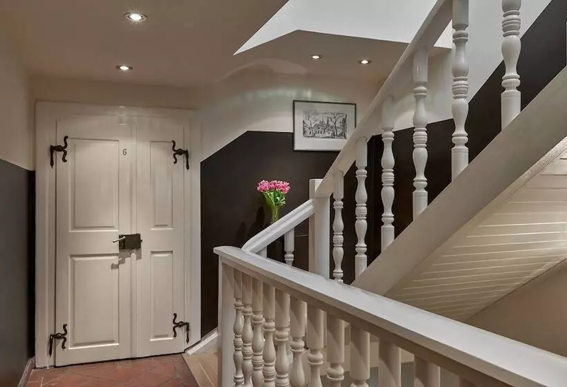 هتل Mostecka 12 Residence