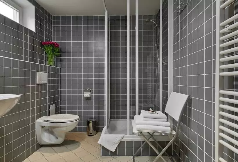 هتل Mostecka 12 Residence